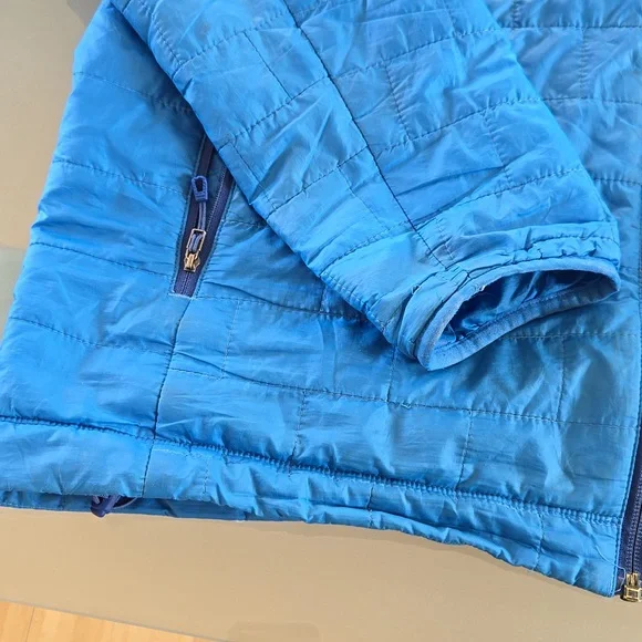 Patagonia Men's Puffer Coat - Picture 6 of 13